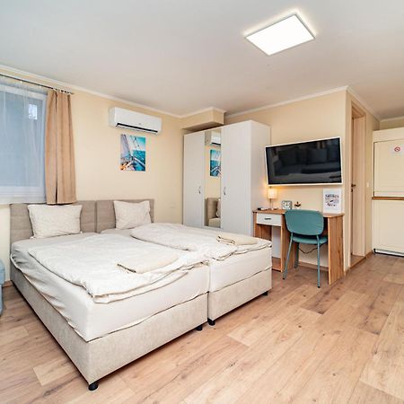 Palmy Apartmanhouse Maglod Bagian luar foto